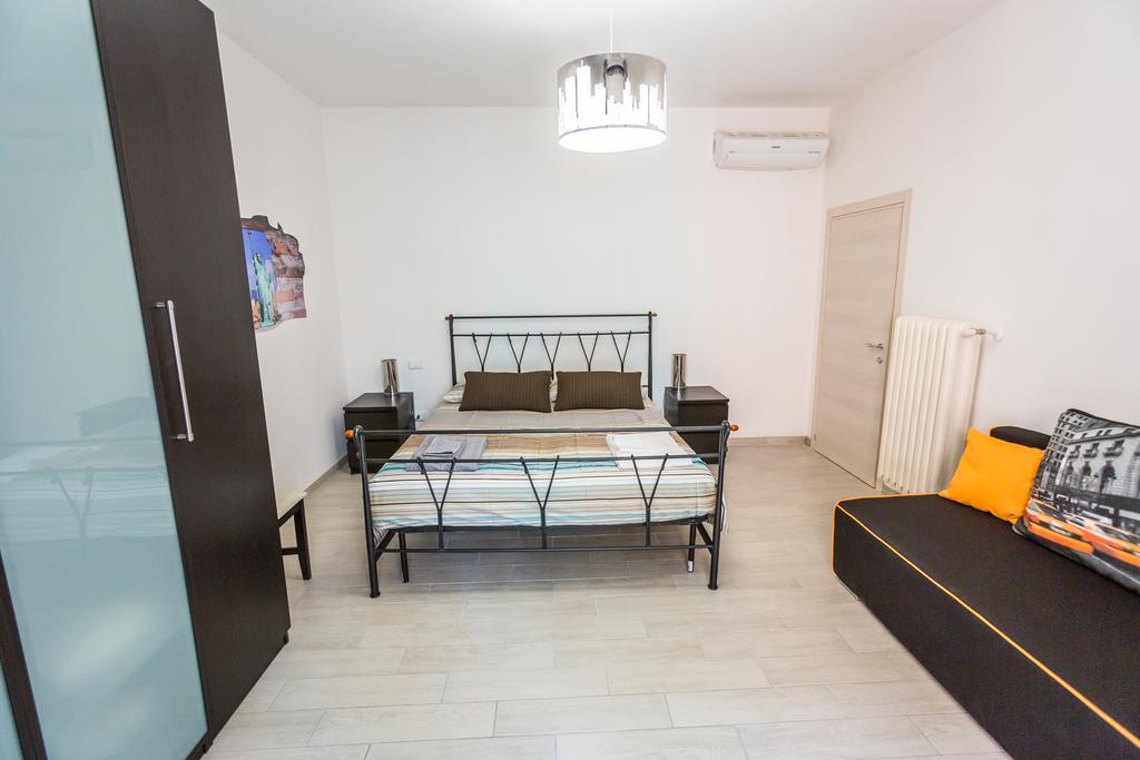 Bologna Butterfly Apartment Lippo Exterior photo